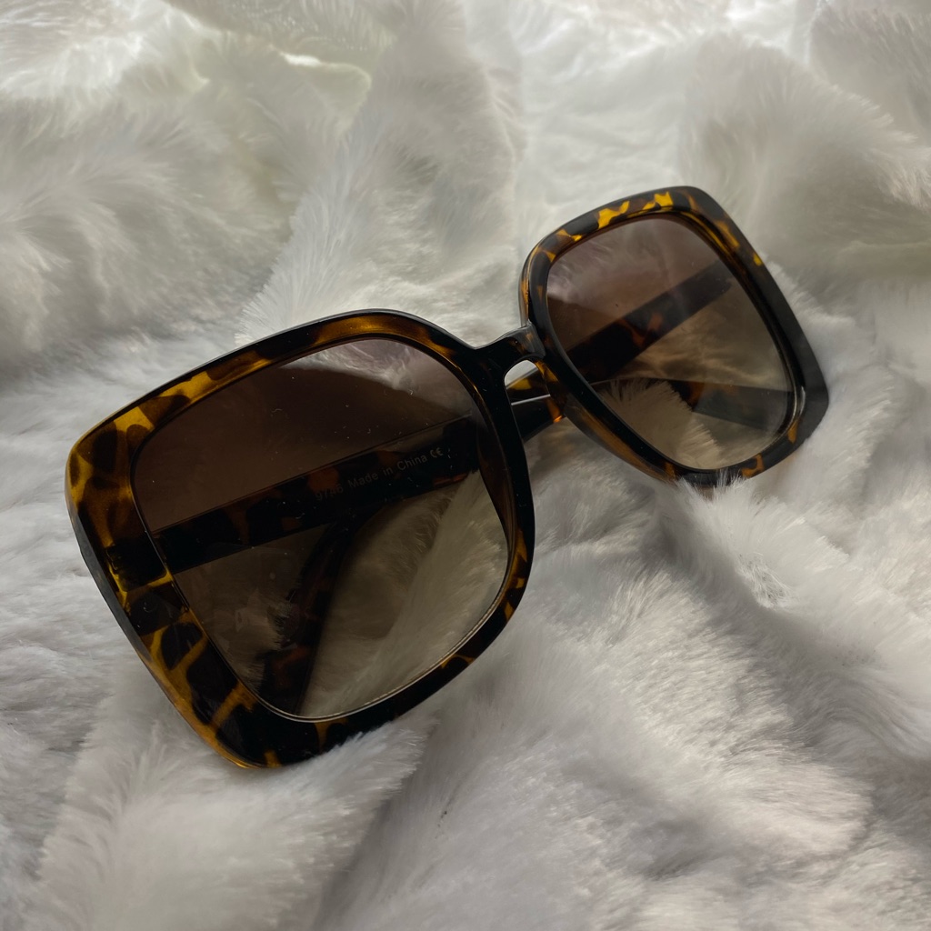 Square Oversized Frames